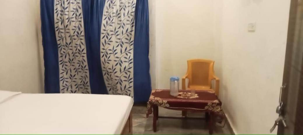 Hotel Vaibhav Sadan Dharmsala Ayodhya Exterior foto