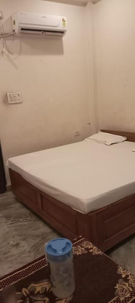 Hotel Vaibhav Sadan Dharmsala Ayodhya Exterior foto
